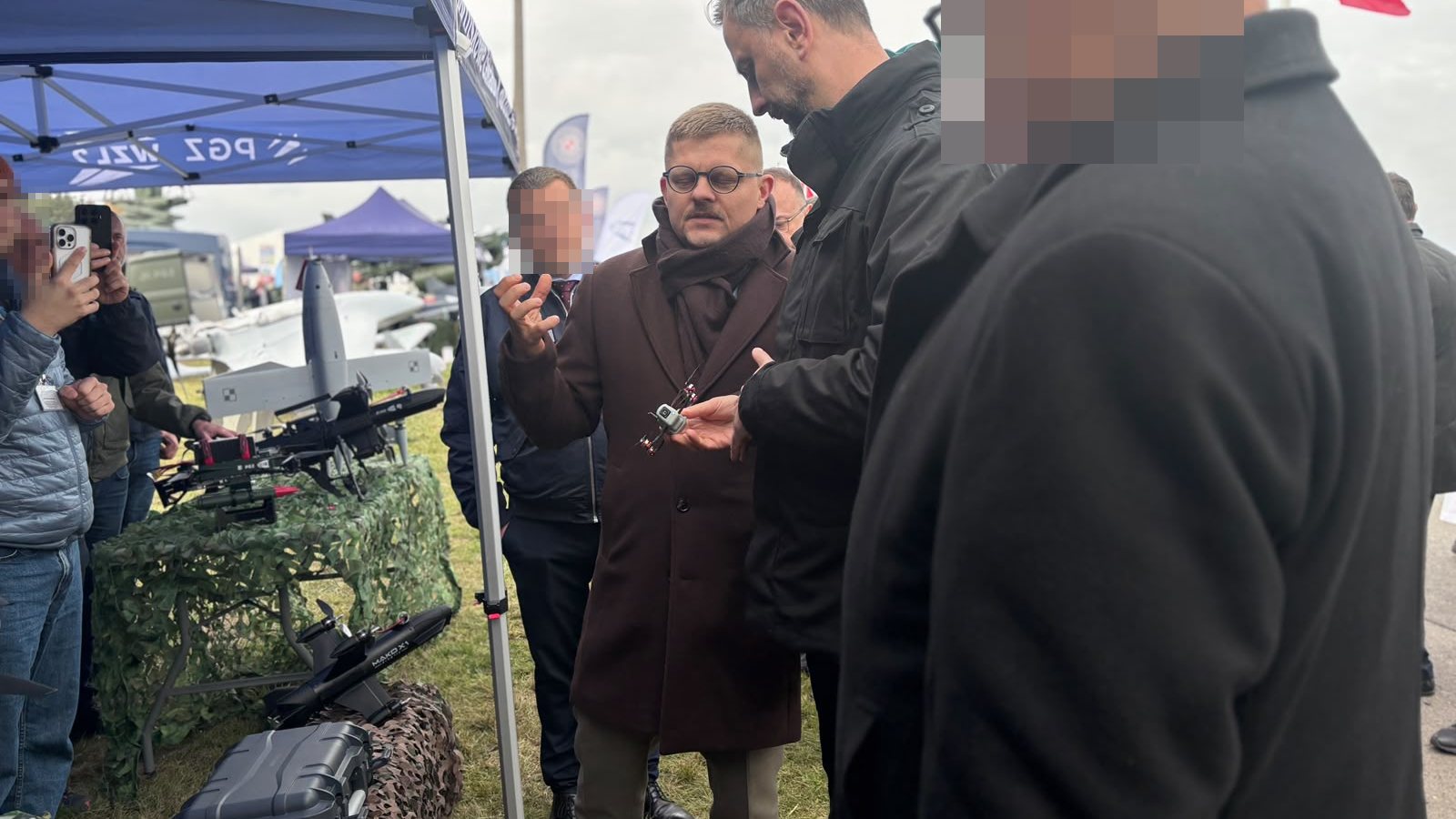 Omówienie konstrukcji BSP Pchła na stoisku PGZ WZL-2